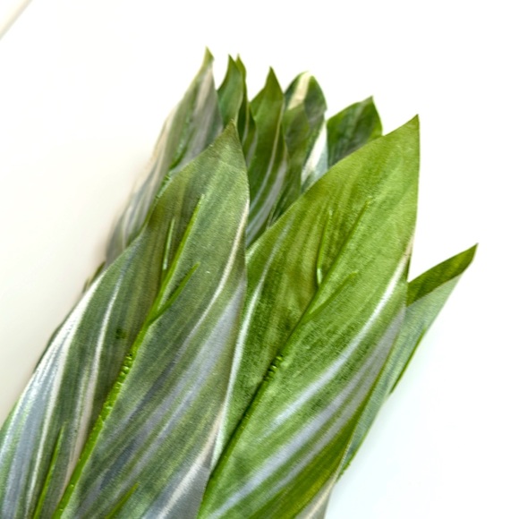 Faux Tropical Greenery stem - Picture 6 of 9